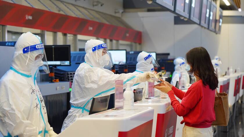 Check-in in Hainan: China legt mit Lockdowns immer wieder ganze Städte lahm.