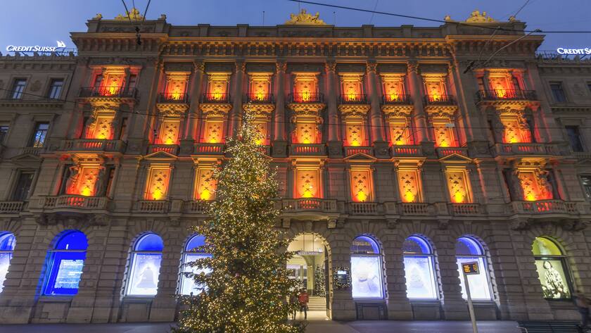 Weihnachtsbeleuchtung, Paradeplatz, Credit Suisse, Zuerich, SchweizChristmas lighting Paradeplatz Credit Suisse Zurich Switzerland
