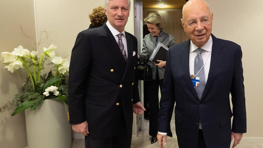 King Philippe - Filip of Belgium, Queen Mathilde of Belgium and World Economic Forum founder Klaus Schwab pictured during the 2023 World Economic Forum Annual Meeting in Davos, Switzerland, Wednesday 18 January 2023. The yearly meeting takes place from 16 to 20 January, with heads of governments and economic leaders. PUBLICATIONxNOTxINxBELxFRAxNED BENOITxDOPPAGNE 58453339