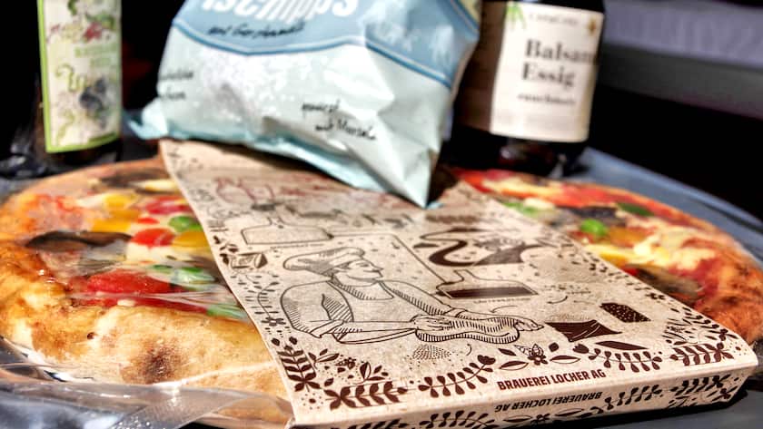 Fertigpizza, Chips und Essig der Brauerei Locher, Appenzell