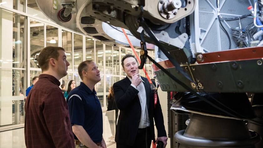 October 10, 2019, Hawthorne, CA, United States of America: NASA Administrator Jim Bridenstine, center, is shown the OctaWeb, part of the Merlin engine used for the Falcon rockets, by Founder and CEO Elon Musk, right, during a tour of the SpaceX headquarters October 10, 2019 in Hawthorne, California. Hawthorne United States of America - ZUMAp138 20191010zaap138001 Copyright: xAubreyxGemignanix