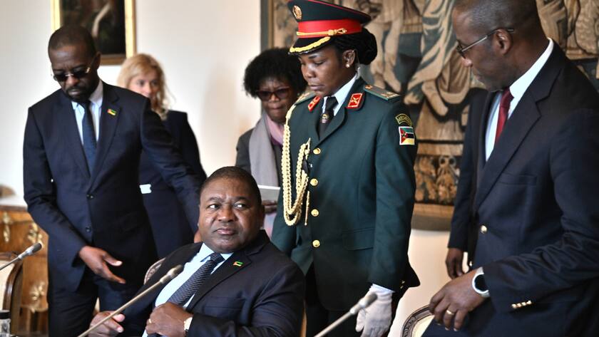 Czech Interior Minister Vit Rakusan not pictured meets Mozambican President Filip Nyusi centre in Prague, Czech Republic, August 8, 2023. CTKxPhoto/MichaelaxRihova CTKPhotoP2023080802477 PUBLICATIONxNOTxINxCZExSVK CTKPhotoP2023080802477