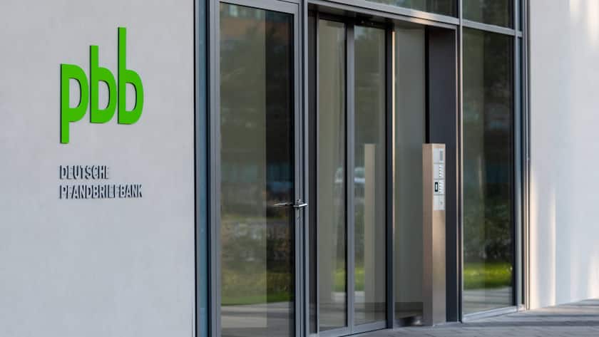 Pfandbriefbank Das Gebäude der Pfandbriefbank im Parkring 28 in Garching. Garching Bayern Deutschland *** Pfandbriefbank The Pfandbriefbank building at Parkring 28 in Garching Garching Bavaria Germany Copyright: argumx/xThomasxEinberger