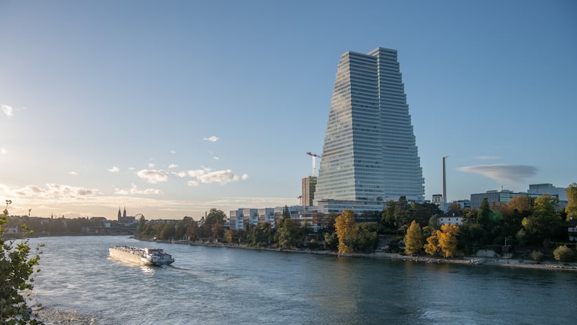 Bau 1 und 2 und der Rhein