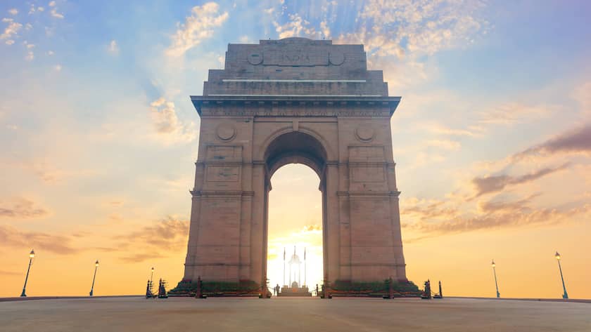 Sonnenuntergang in Neu Delhi: Partners Group setzt auf erneuerbare Energie in Indien.