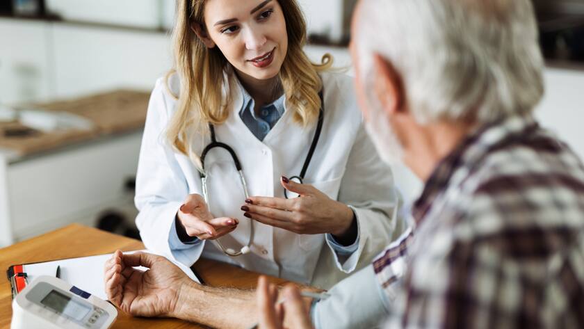 Die Zahl der Pflegebedürftigen steigt massiv.