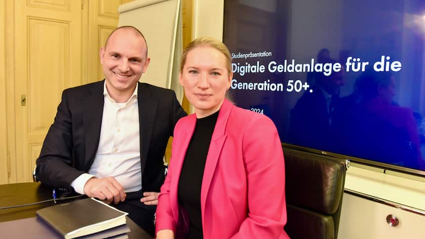 Alain Beyeler, CEO Finpact, und Tatiania Agnesens, HSLU