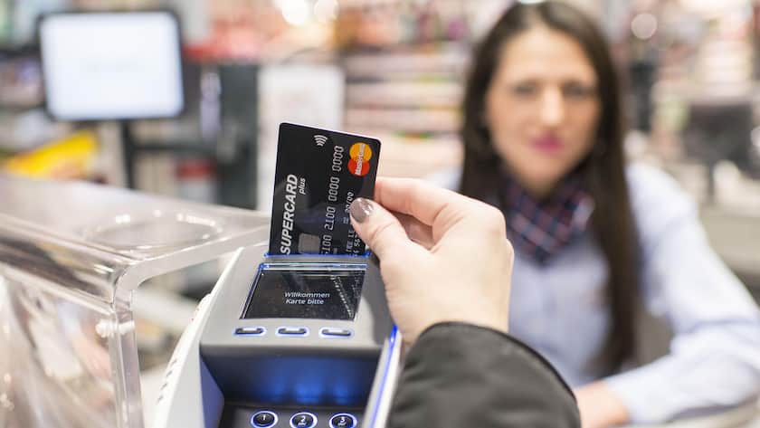 Payment transaction with a Supercard Plus Mastercard at Coop sihlcity in Zurich