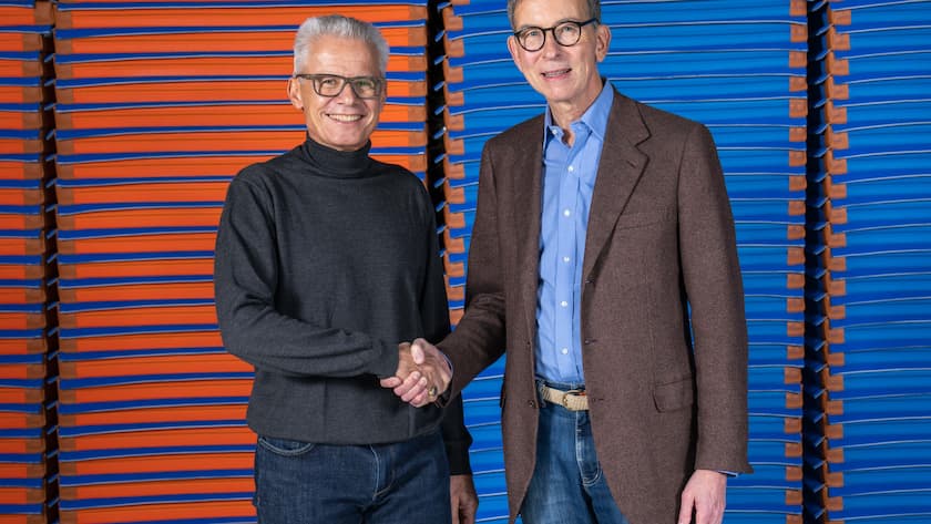 Rudolf Obrecht (links) und Rolf Grob bei der Übernahme der Grob AG Nebikon.