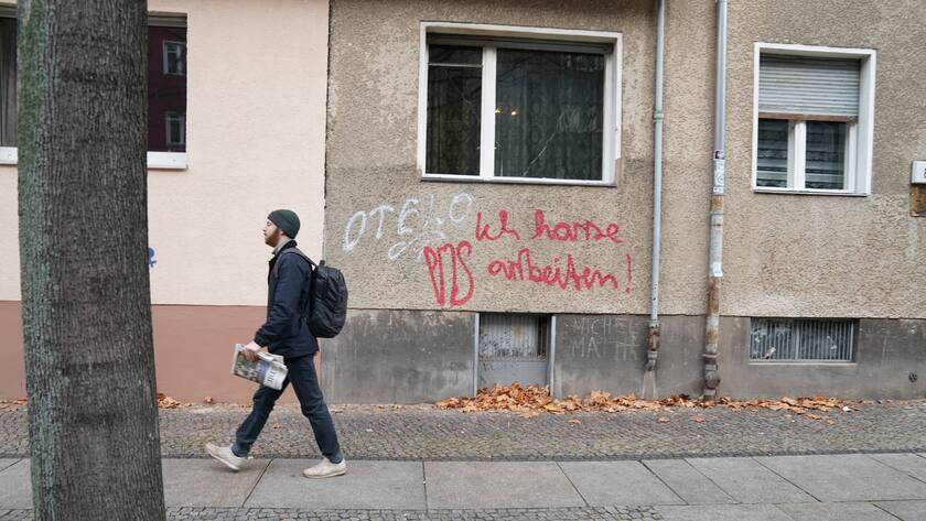 Graffitti GER, 20211126, Symbolbild , Graffitti, ICH HASSE ARBEITEN *** Graffiti GER, 20211126, Symbolic image , Graffiti, I HATE WORKING