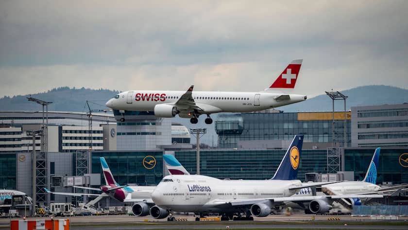 Flugzeug der Swiss im Landeanflug auf den Flughafen von Frankfurt: Der Mutterkonzern Lufthansa könnte rasch eine weitere Airline an den Start bringen.