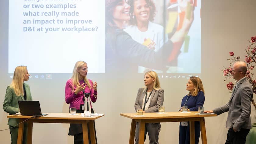 Diskussion der Teilnehmen am Community Event von EqualVoice United