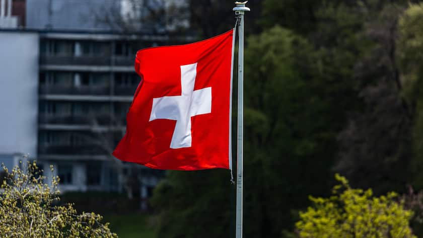 Schweizer Flagge: Im Swisscanto-Rating schneidet der Staat auf Platz fünf ab.