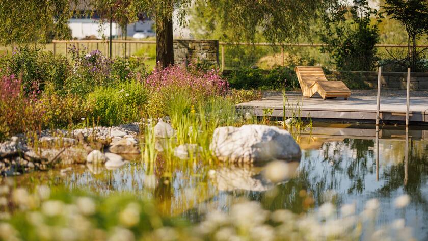 Teiche, Trockensteinmauern, einheimische Pflanzen: Die Naturgärten von Winkler Richard überzeugen nicht nur optisch, sondern auch aus ökologischer Sicht.