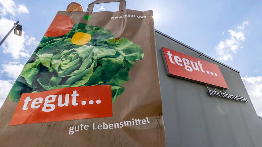 Migros streicht bei Tegut 120 Jobs und baut Management um Tegut Supermarkt in Ellwangen. // 23.07.2024: Ellwangen Jagst, Baden-Württemberg, Deutschland, *** Tegut supermarket in Ellwangen 23 07 2024 Ellwangen Jagst , Baden Württemberg, Germany,