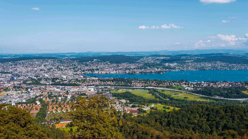 Ausblick vom Uetliberg auf die Stadt Zï¿ï¾¼rich und Zï¿ï¾¼risee, Zï¿ï¾¼richsee, Kanton Zï¿ï¾¼rich, Schweiz, Europa Copyright: imageBROKER/MaraxBrandl ibxmab08155242.jpg Bitte beachten Sie die gesetzlichen Bestimmungen des deutschen Urheberrechtes hinsichtlich der Namensnennung des Fotografen im direkten Umfeld der Ver