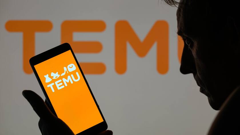 Temu The Temu logo is displayed on a smartphone with Temu visible in the background in this photo illustration. Taken in Brussels, Belgium. On May 16, 2024. Jonathan Raa / Sipa USA *** Strictly for editorial news purposes only *** Brussels Brussels Belgium NOxUSExINxGERMANY PUBLICATIONxINxALGxARGxAUTxBRNxBRAxCANxCHIxCHNxCOLxECUxEGYxGRExINDxIRIxIRQxISRxJORxKUWxLIBxLBAxMLTxMEXxMARxOMAxPERxQATxKSAxSUIxSYRxTUNxTURxUAExUKxVENxYEMxONLY Copyright: xJonathanxRaax Editorial use only sipausa_53256353