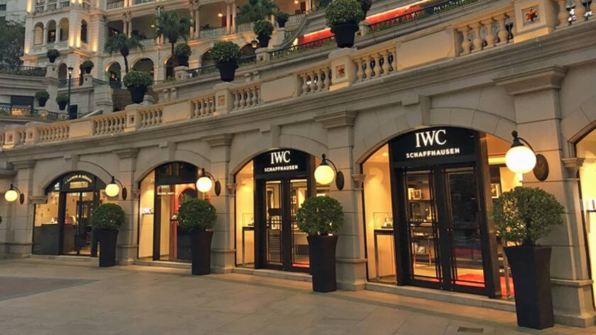 Luxuriöse Uhrengeschäfte in Hongkong mit einer Boutique der Richemont-Marke IWC.
