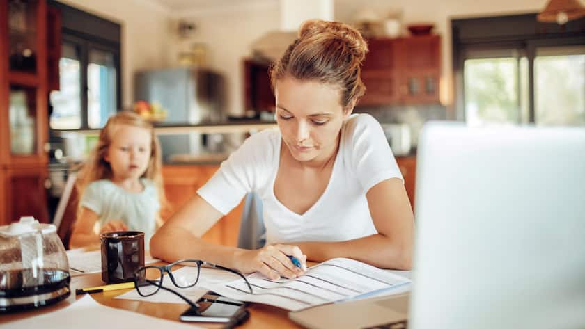 Familien müssen immer häufiger mit spitzem Bleistift rechnen.