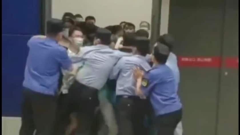 Panik bei Ikea in Schanghai: Kunden fliehen vor Markt-Lockdown