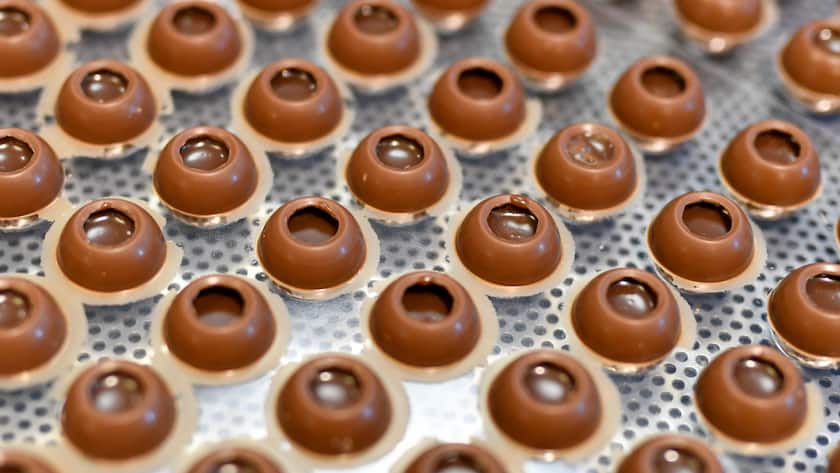 Der weltgrösste Schokoladenproduzent Barry Callebaut verkaufte im vergangenen Geschäftsjahr über zwei Millionen Tonnen Schokolade. (Archivbild)