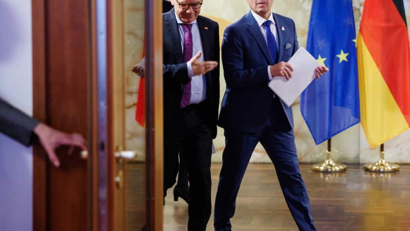 Der deutsche Aussenminister Johann Wadephul (links) sicherte Bundesrat Ignazio Cassis bei dessen Besuch in Berlin Solidarität im Zollstreit mit den USA zu.