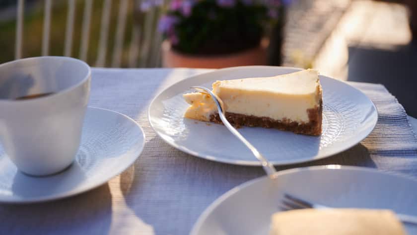 Die Milchverarbeiterin Emmi baut ihr Cheesecake-Geschäft aus. (Symbolbild)