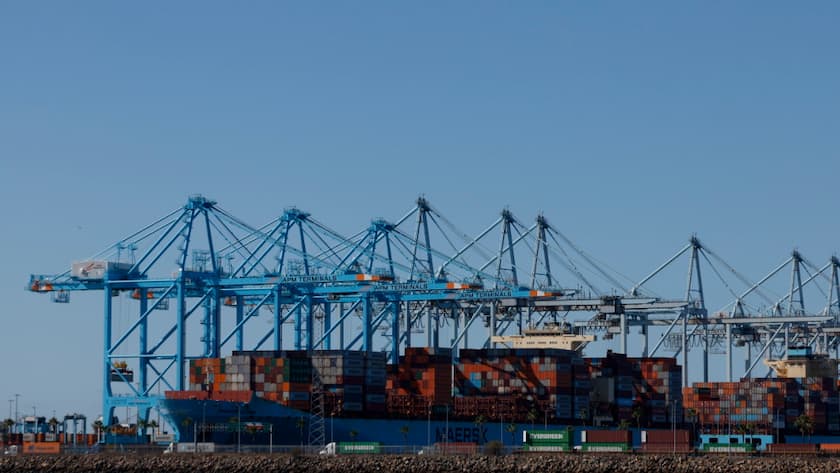 Seit April steckt das herstellende Gewerbe in China in einem hartnäckigen Stimmungstief. Auch die Daten für den Dienstleistungssektor sind im November schwach ausgefallen.