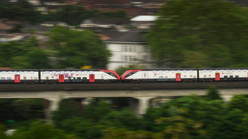 Alliance Swisspass lanciert eine Bezahlkarte für den öffentlichen Verkehr - sie ist ab sofort erhältlich. (Archivbild)