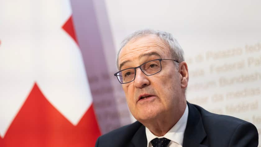 Bundesrat Guy Parmelin hat am Tag seiner Wahl zum Bundespräsidenten die Senkung der US-Zölle auf maximal 15 Prozent vor den Medien bekanntgeben können.
