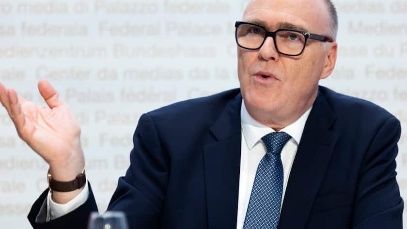 Laut Verteidigungsminister Martin Pfister braucht die Schweizer Armee im Minimum 36 neue F-35-Kampfjets. Mit den vom Volk bewilligten sechs Milliarden Franken können aber vorderhand nicht so viele gekauft werden.