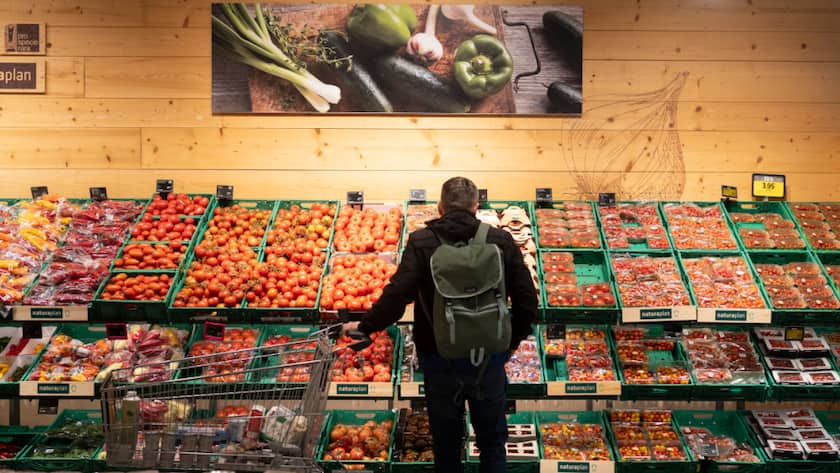 In der Schweiz hat sich die Stimmung unter Konsumentinnen und Konsumenten zum Jahresende hin weiter leicht aufgehellt. Mit ein Grund dafür, dürfte der mit den USA erzielte Zolldeal gewesen sein.(Symbolbild)