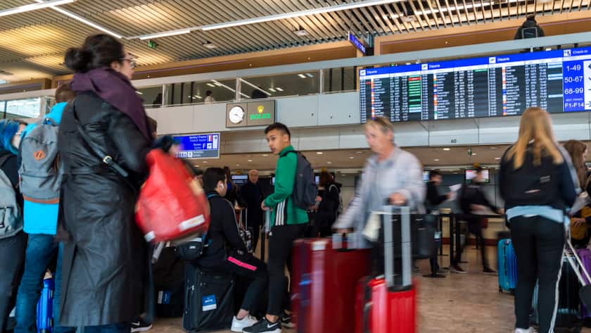 Geduldsprobe für Passagiere am Flughafen Genf. Eine Panne bei der Flugsicherung Skyguide beeinträchtigte den Luftverkehr am Dienstag. (Archivbild)