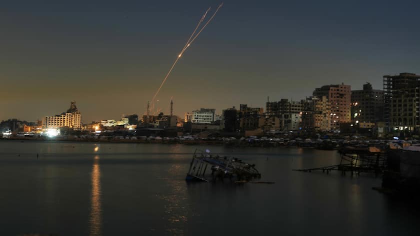 Der neu entfachte Nahostkonflikt belastet zum Wochenauftakt die Märkte weltweit. (Symbolbild)