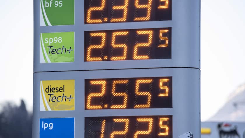 Der Iran-Krieg treibt Ölpreise in die Höhe. Benzinpreise über zwei Franken sind laut Experten möglich. (Archivbild)