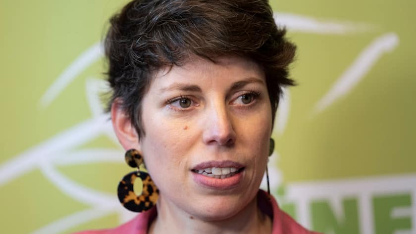 Die Grünen verzichten auf das Referendum gegen das umstrittene Sparpaket des Bundes. Das gab Parteipräsidentin Lisa Mazzone vor den Medien bekannt.