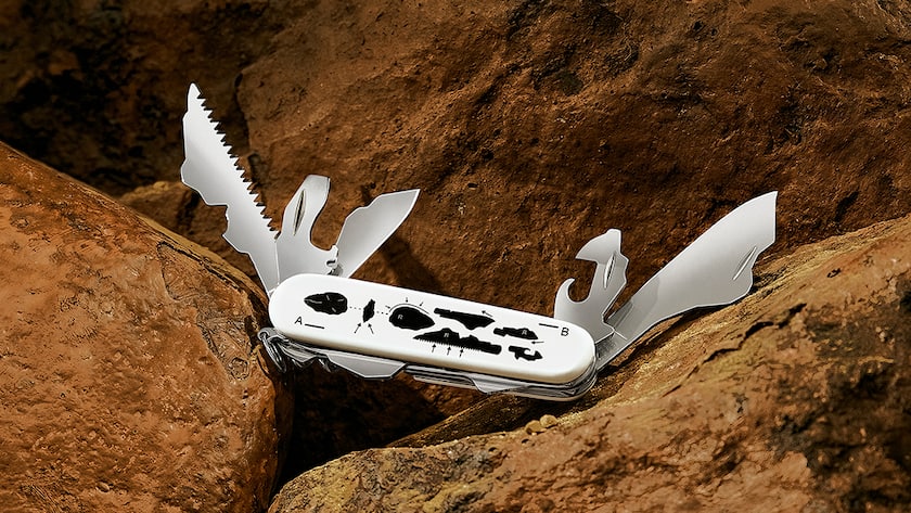 Off-White Victorinox