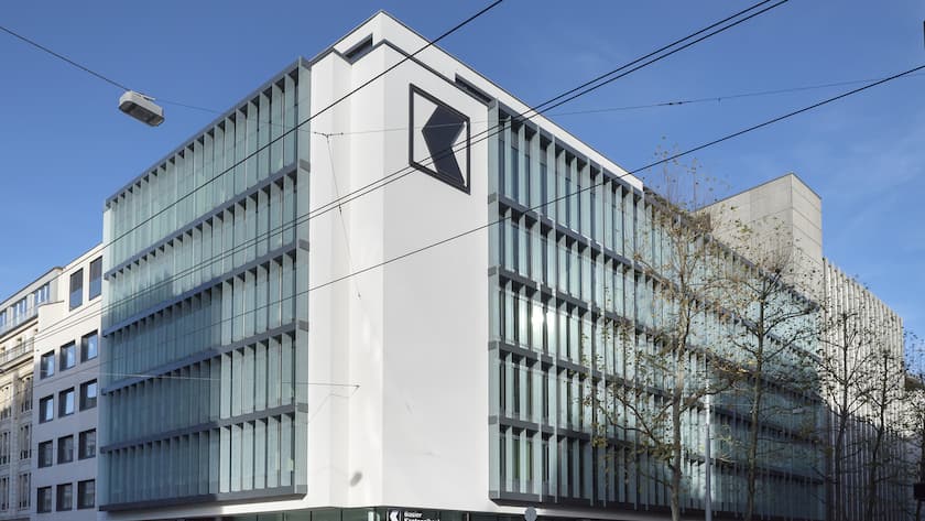 Der Hauptsitz der Basler Kantonalbank BKB, fotografiert in der Aeschenvorstadt in Basel am Sonntag, 20. November 2016. Am Montag, 21. November 2016 beginnt vor dem Bezirksgericht Laufenburg der Prozess gegen das ehemalige Finanzhaus ASE Investment. Der Basler Kantonalbank wird vorgeworfen, im Zusammenhang mit dem Anlagebetrug der ASE Investment Bankengesetze verletzt zu haben. (KEYSTONE/Georgios Kefalas)