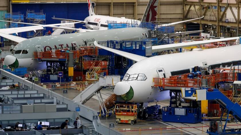 Boeing 787 Dreamliner im Hangar in den USA