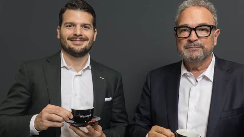 Marc und Kenny Eichenberger, Mercedes und Smart Autohaendler und UnternehmerFotografiert in Dietlikon und Wallisellen am 24.10.2022