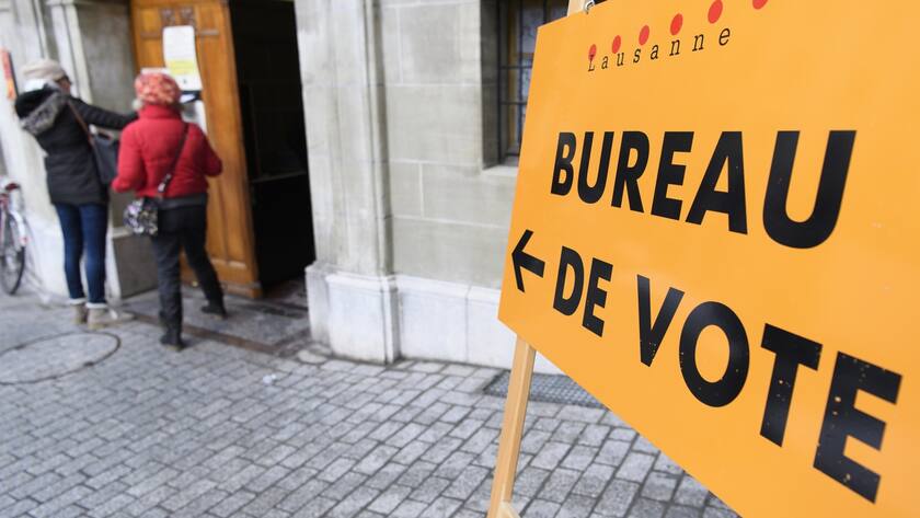 local de vote de la Louve a Lausanne - votation