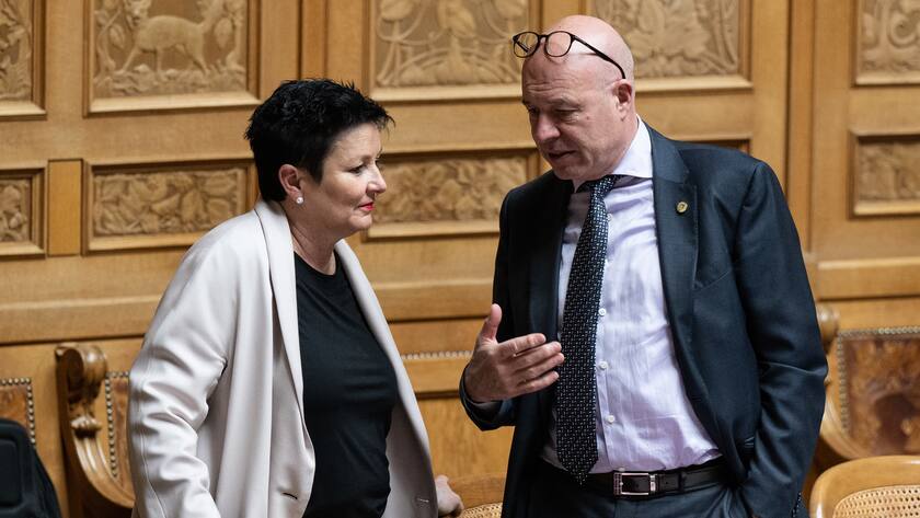 Die Vizepräsidentin und der Präsident des Gewerbeverbandes in der Bredouille: Daniela Schneeberger und Fabio Regazzi im Nationalrat.
