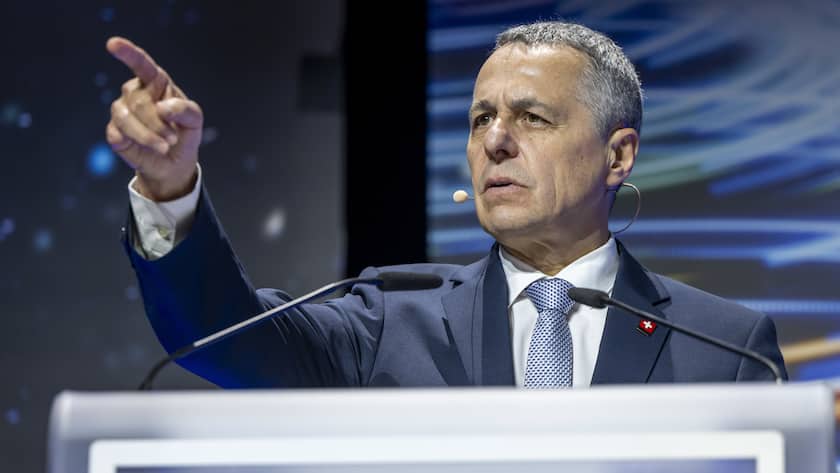 Swiss Federal Councillor and Foreign Minister Ignazio Cassis, speaks about the situation in the Middle East to the media, in Geneva, Switzerland, Friday, October 13, 2023. As battles raged between Hamas militants and Israeli forces after the Islamist group launched a surprise attack on Israel from Gaza on October 7. (KEYSTONE/Martial Trezzini)