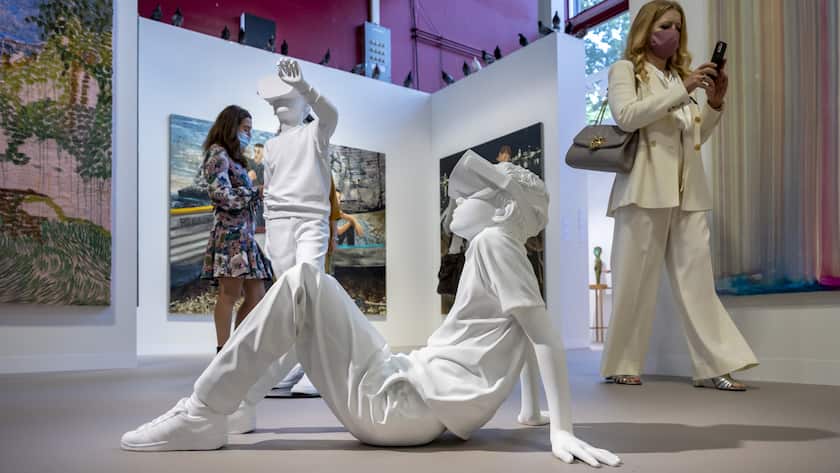 The artwork This is How We Play Together (2021) by the artist duo Elmgreen and Dragset (Danish Michael Elmgreen and Norwegian Ingar Dragset) is on display at the international art show Art Basel, in Basel, Switzerland, on Wednesday, September 22, 2021. (KEYSTONE/Georgios Kefalas)