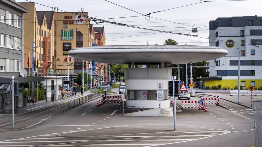 Der Grenzuebergang zu Weil am Rhein in Basel am Tag der Wiedereroeffnung der Grenzen, am Montag, 15. Juni 2020. (KEYSTONE/Georgios Kefalas)