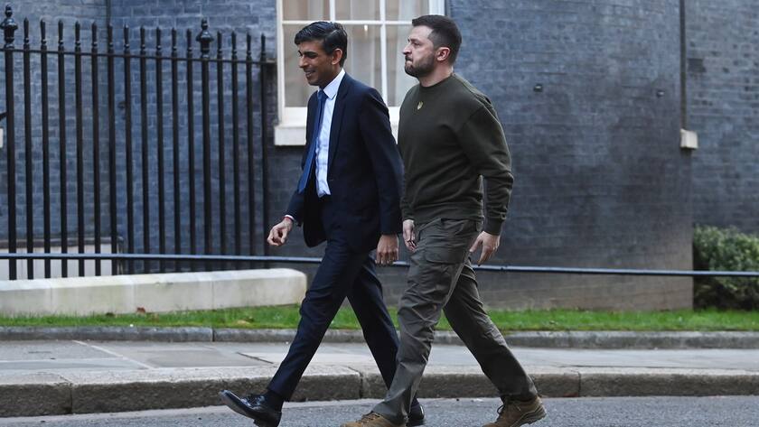 epa10454416 British Prime Minister Rishi Sunak (L) welcomes Ukraine President Volodymyr Zelensky (R) to 10 Downing Street in London, Britain, 08 February 2023. Zelensky is making his first visit to the UK since the start of the Russian invasion of Ukraine. EPA/NEIL HALL