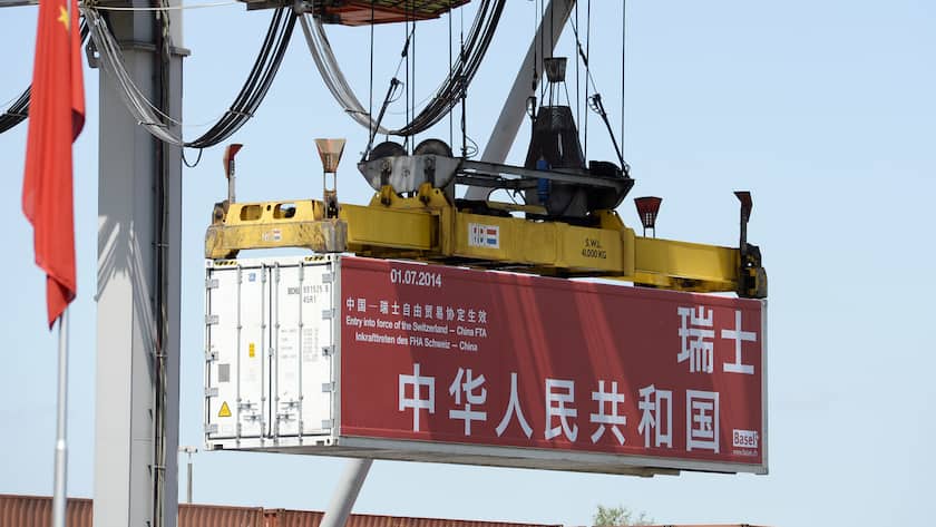 Schiffscontainer zum Start des Freihandelsabkommens mit China 2014: Die Verbindungen zwischen den beiden Volkswirtschaften sind vielfältig.