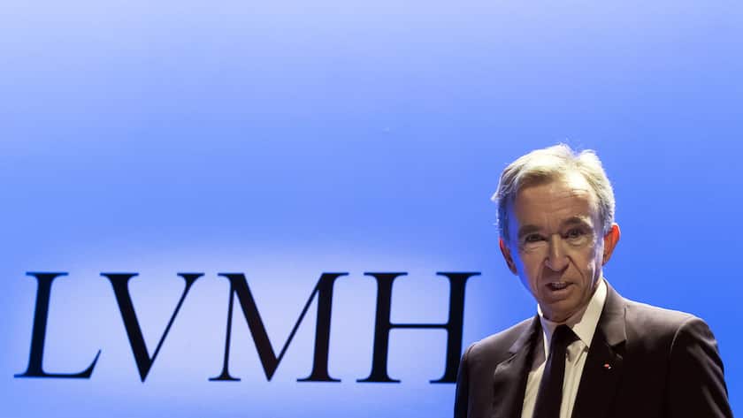 epa07509557 (FILE) CEO of French luxury goup LVMH, Bernard Arnault attends a new conference to present the group's annual results, in Paris, France, 29 January 2019 (reissued 16 April 2019). According to reports, French luxury group LVMH CEO Bernard Arnault announced on 16 April 2019 donation of 200 mln euros for reconstruction of damaged Notre Dame Cathedral. A huge fire started in the late afternoon on 15 April in the historic monument of the French capital burning the roof and a spire. EPA/IAN LANGSDON