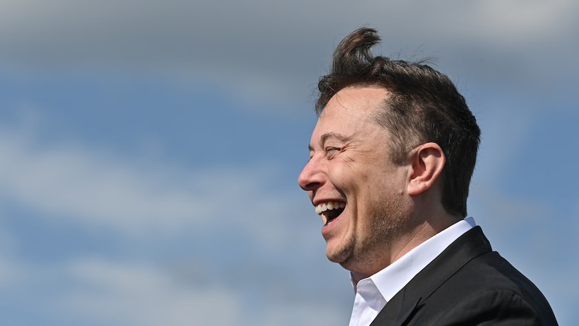 DEUTSCHLAND ELON MUSK BESUCHT BAUSTELLE DER TESLA GIGA-FACTORY