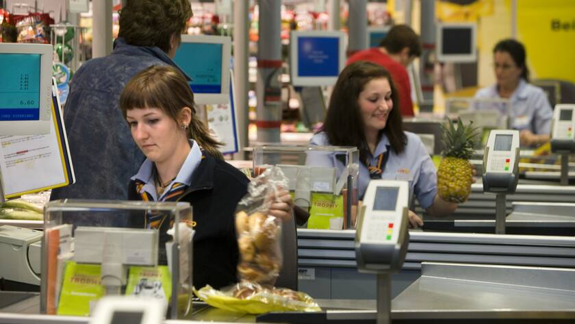 Der Detailhandelsriese Coop hat den Umsatz im vergangenen Jahr kräftig gesteigert. Eine starke Zunahme verzeichnete Coop etwa im Online-Handel.